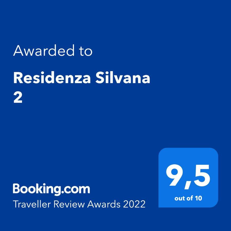 Red Apartment - Residenza Silvana Βερμπάνια Εξωτερικό φωτογραφία