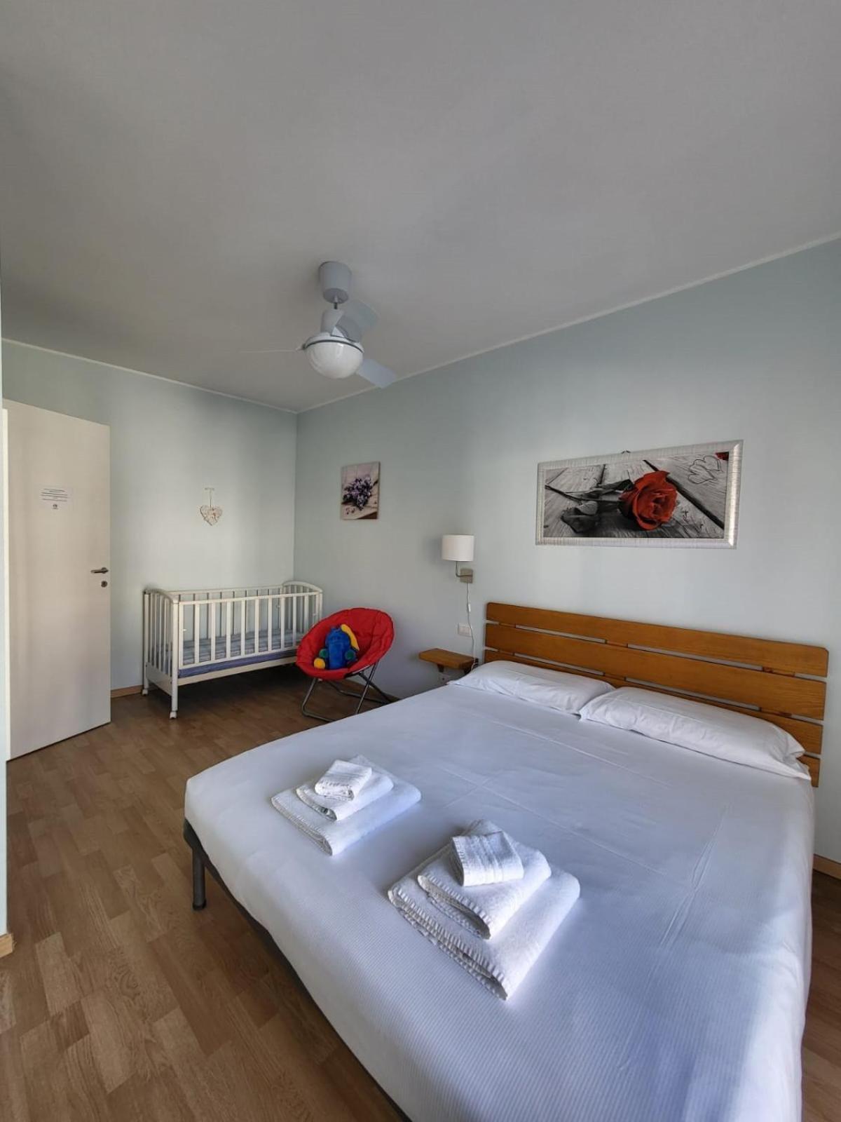 Red Apartment - Residenza Silvana Βερμπάνια Εξωτερικό φωτογραφία