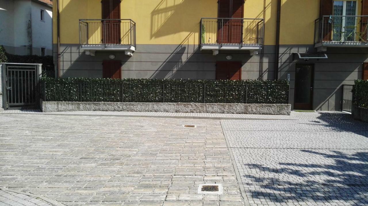 Red Apartment - Residenza Silvana Βερμπάνια Εξωτερικό φωτογραφία